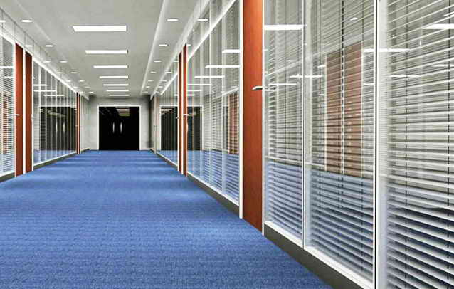 多材質(zhì)家具由金屬、木材、膠合板、玻璃、塑料、石材、人造革或真皮等兩種以上的材料構(gòu)成