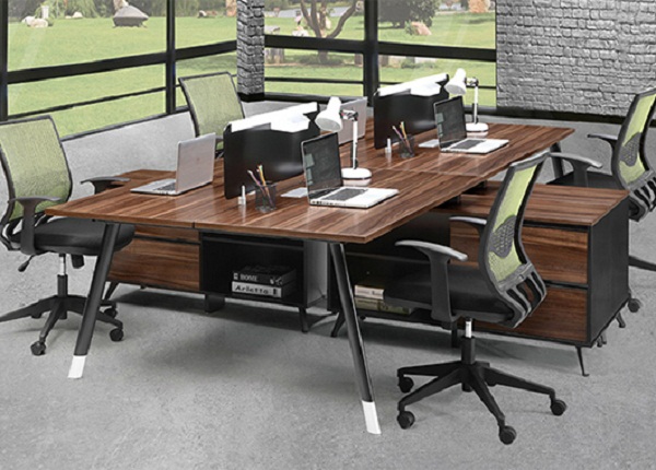 定做屏風(fēng)辦公桌-高品質(zhì)屏風(fēng)工位辦公桌