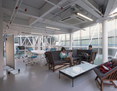 如何布置坡形房頂？